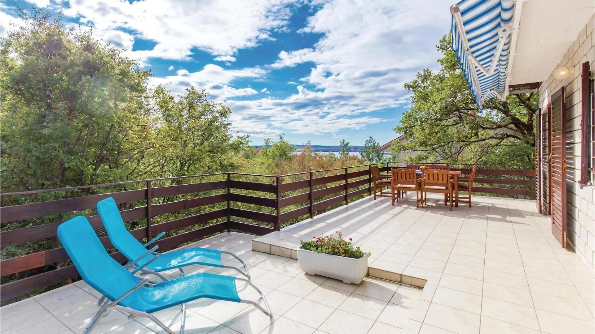 2 Bedroom Gorgeous Apartment In Jadranovo
