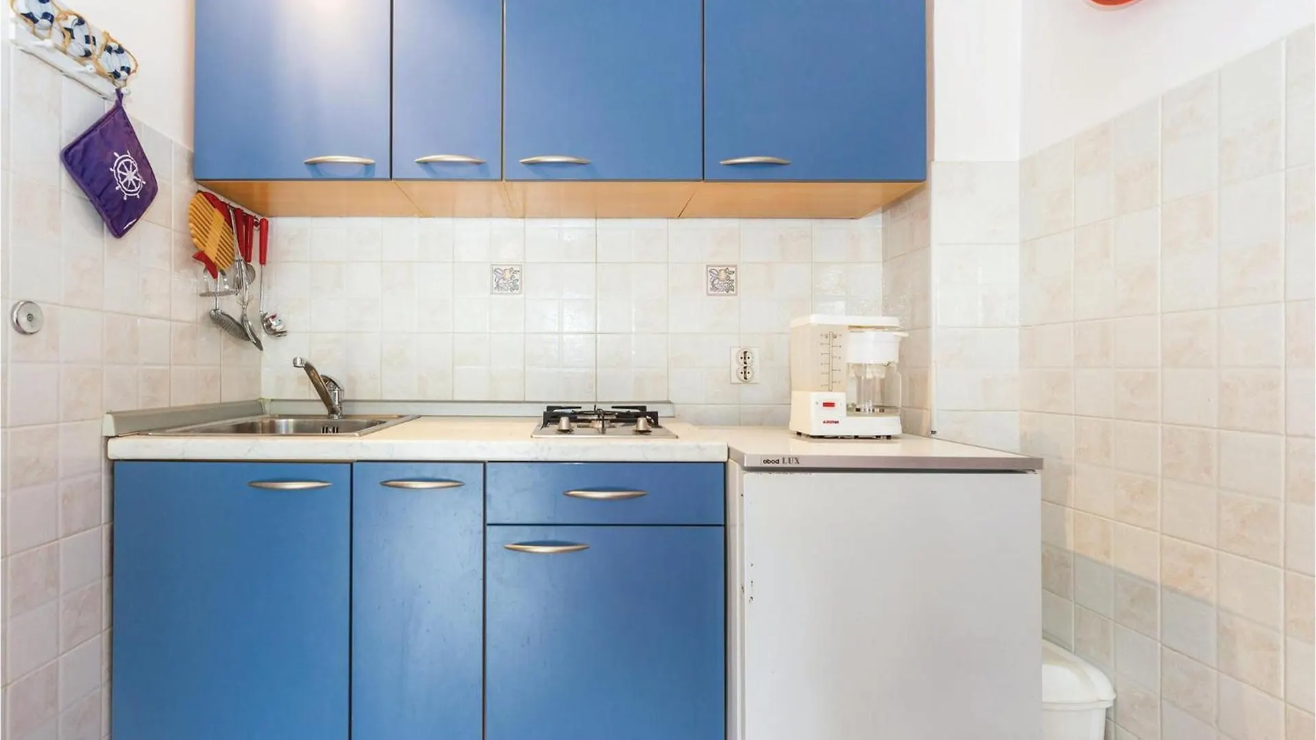2 Bedroom Gorgeous Apartment In Jadranovo