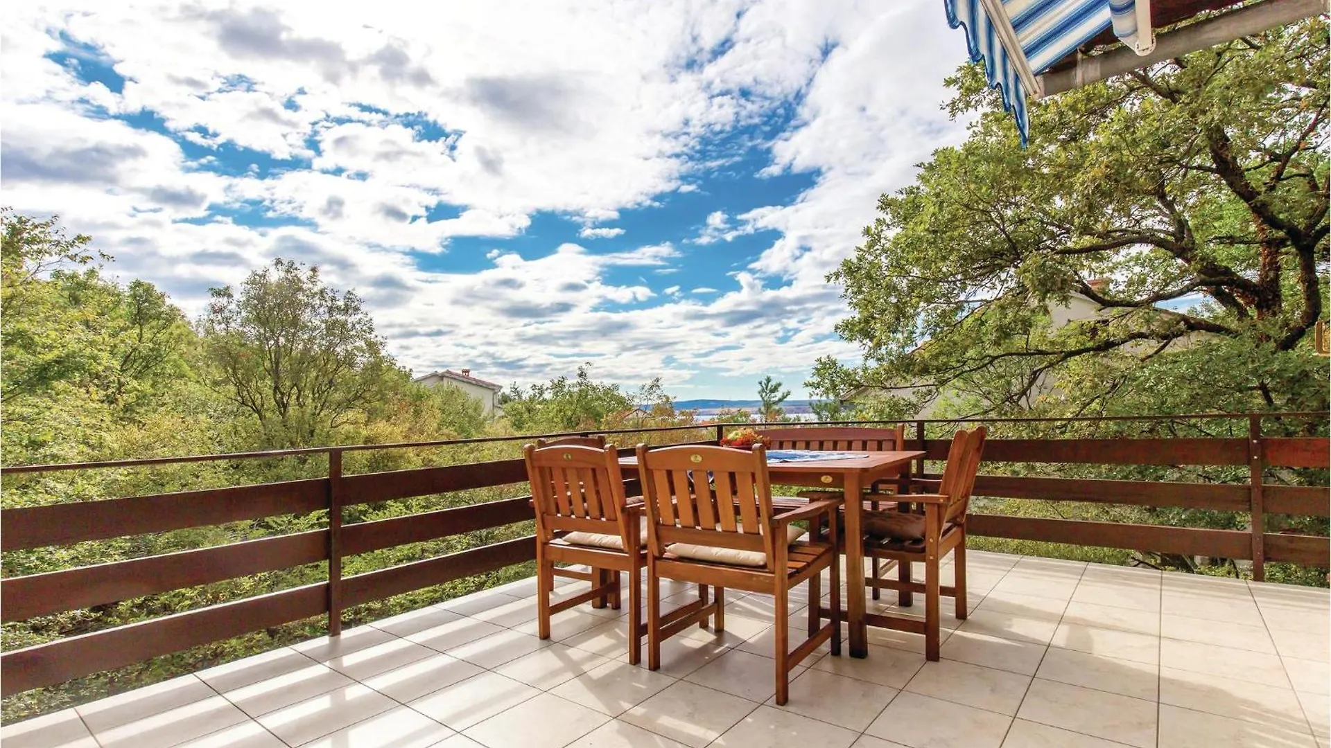 2 Bedroom Gorgeous Apartment In Jadranovo