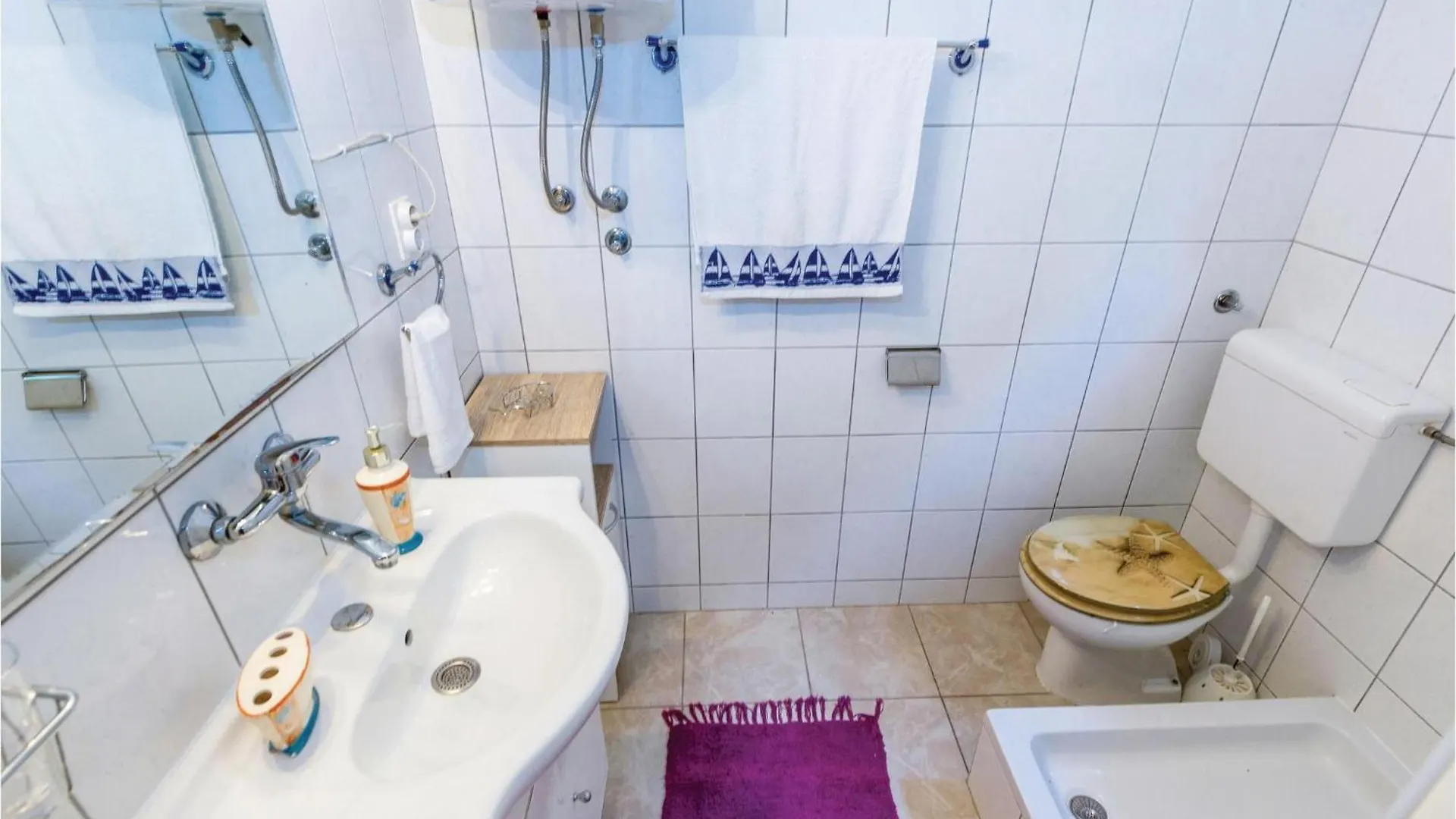2 Bedroom Gorgeous Apartment In Jadranovo Croatia