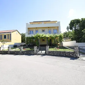 Rudy Apartment